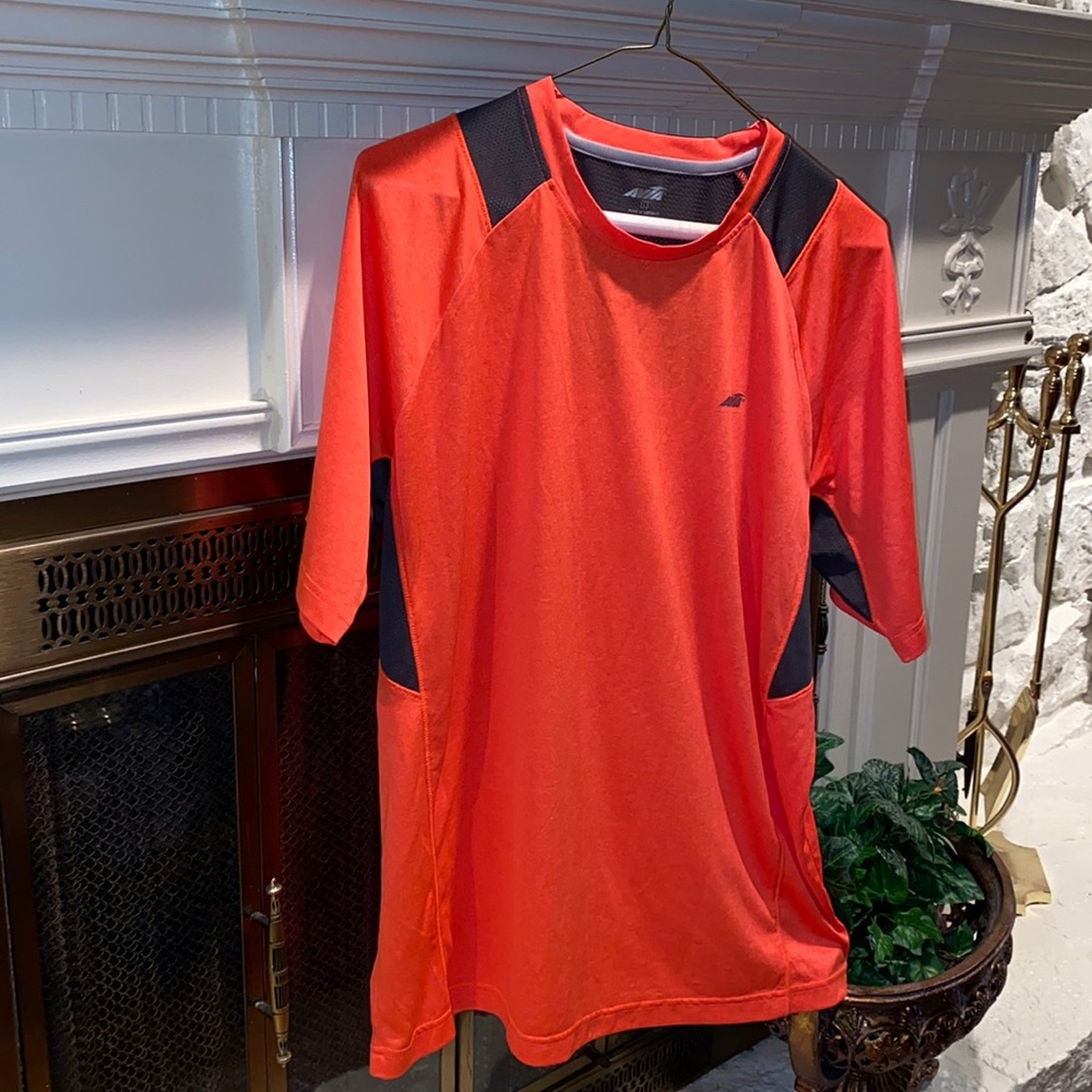 Athletic top
